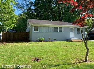 303 Greenbriar Rd, Greensboro, NC 27405