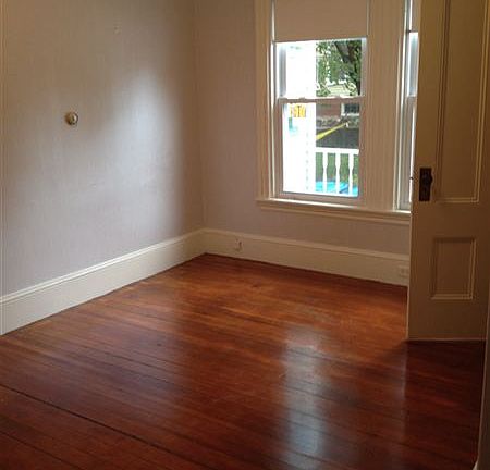Middle room