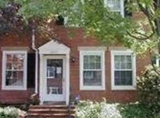 2857 S Buchanan St, Arlington, VA 22206