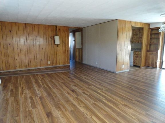 4th image of 31642 New Indiana Ave