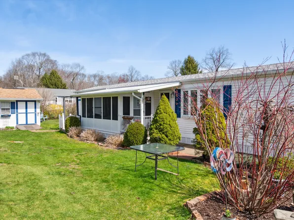 5 Beechwood Road, Killingworth, CT 06419