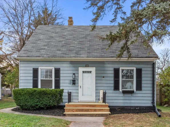 510 Scott AVENUE, Waukesha, WI 53186