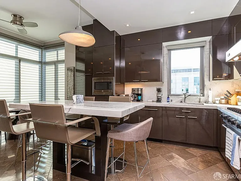 219 Brannan St #18K — Photo 7