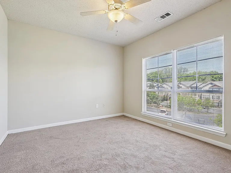 Brookside Park Apartments — Photo 47