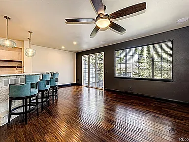 3383 Mount Royal Dr — Photo 3