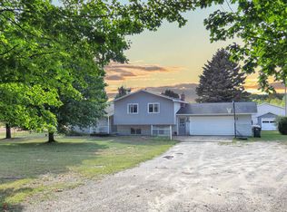 6294 Satterly Lake Rd, Mancelona, MI 49659
