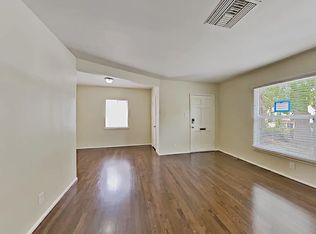 7050 Calhoun Ave, Van Nuys, CA 91405