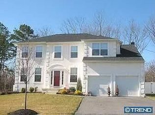 4 Patriot Ct, Sicklerville, NJ 08081