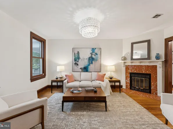 414 7th St NE, Washington, DC 20002