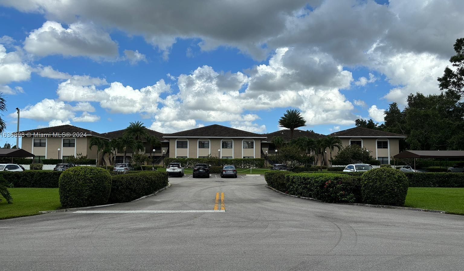 400 NW 127th Ave APT 13