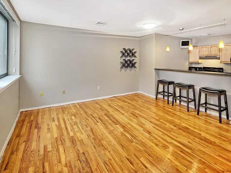 522 Gregory Ave #B410 — Photo 3