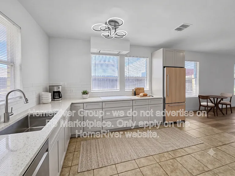 4261 Meadowknoll Dr — Photo 2