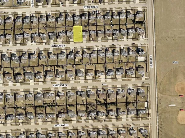 2358 42nd Ave S, Grand Forks, ND 58201