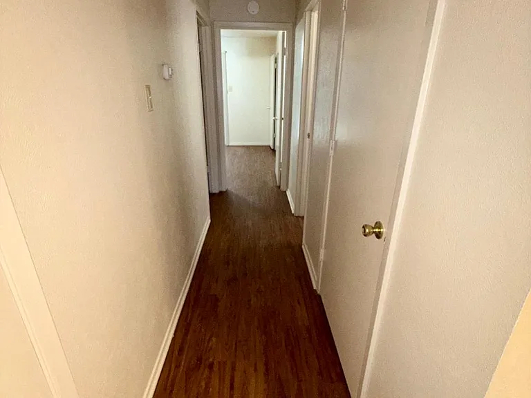 243 Lawrence Rd #11 — Photo 7