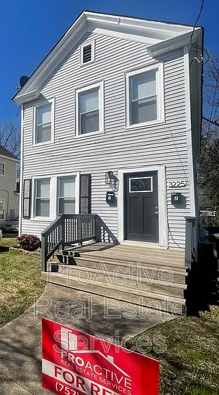 3225 Lyons Ave #1 — Photo 1