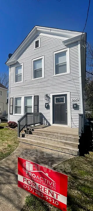 3225 Lyons Ave #1