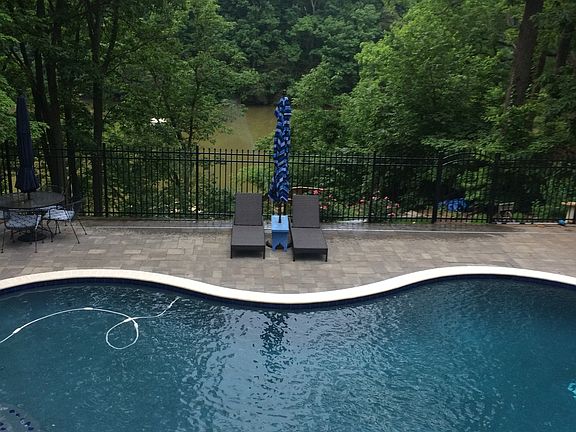 3rd image of 163 Williams Dr