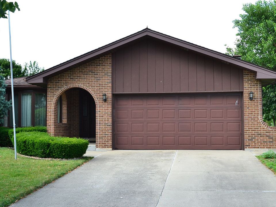 1st image of 6316 W 92nd Pl