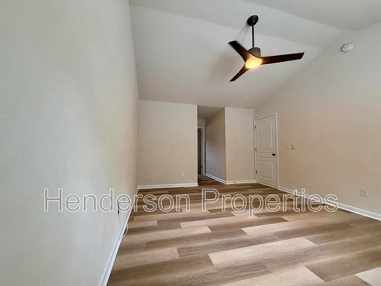 3122 Riley Ave — Photo 9