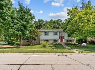2613 Blackforest Dr, Saint Louis, MO 63129