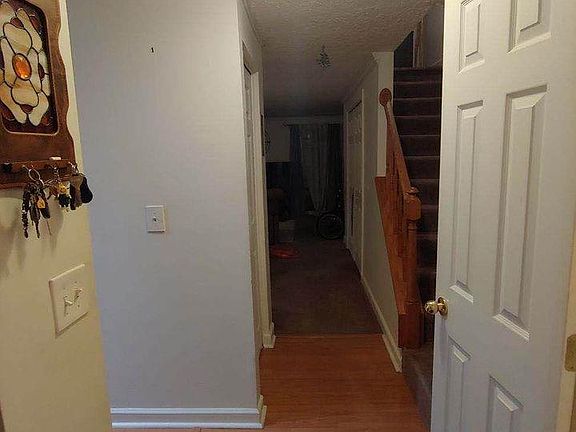 2nd image of 1226 Brice Sq