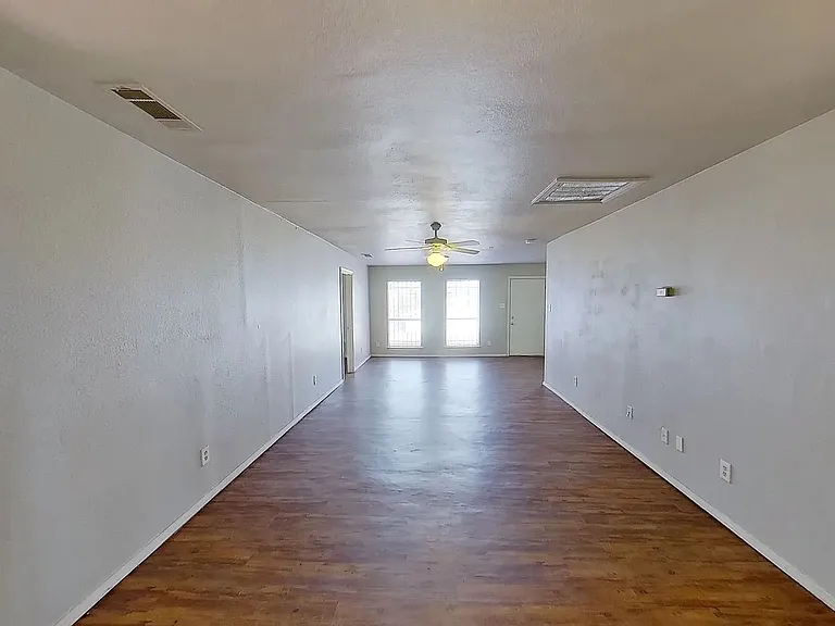 2703 Kool Ave — Photo 2