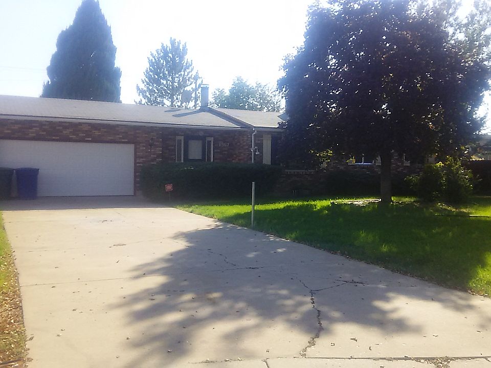 1st image of 1967 W Zachary Dr