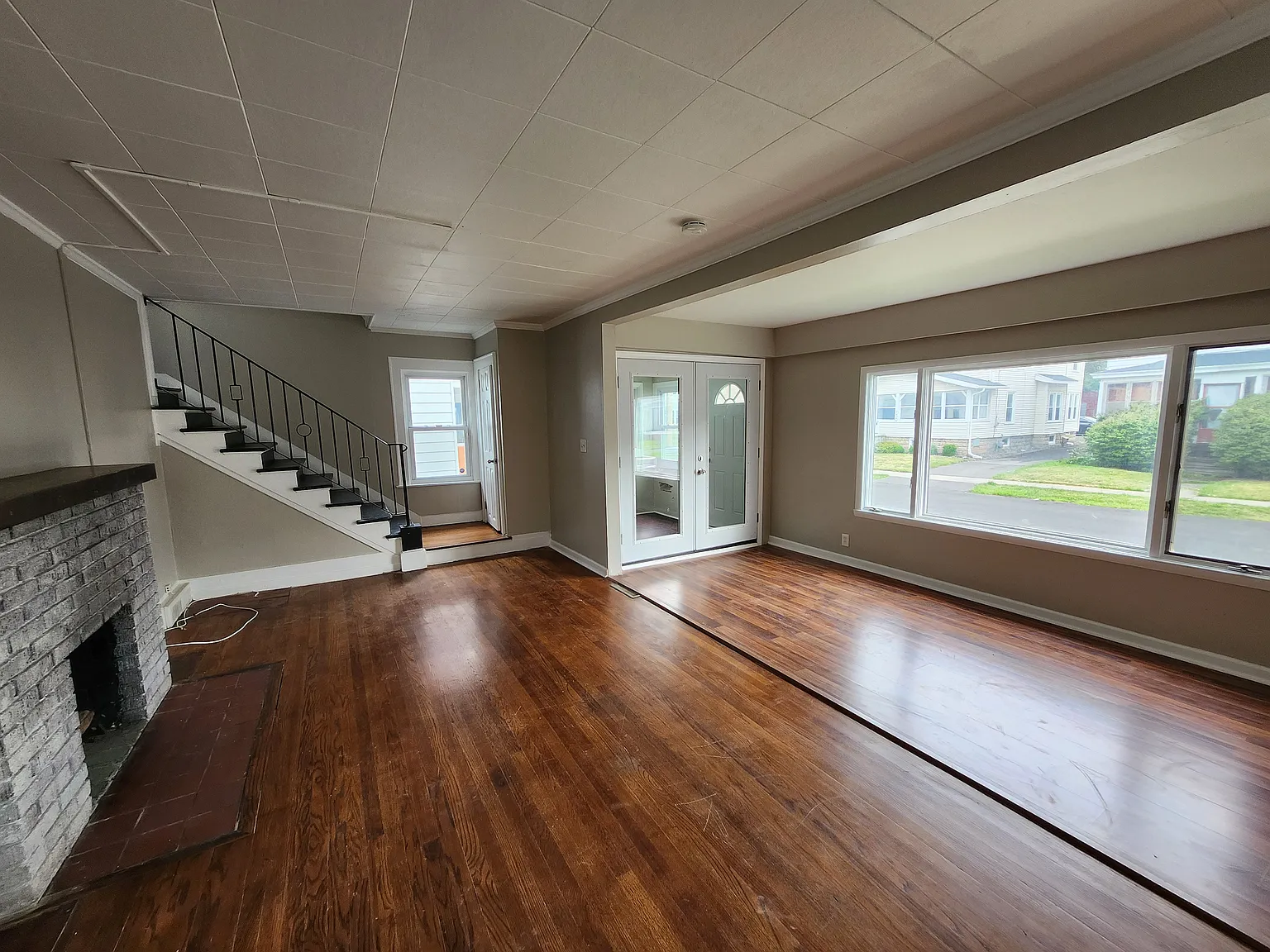 4 bed, 1676 sqft, $1,897 — Photo 2