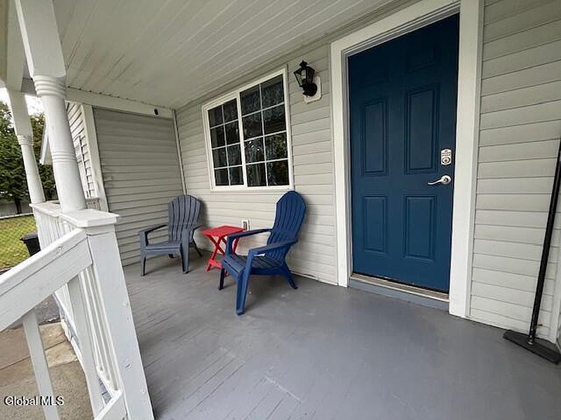 5th image of 111 Glen Avenue