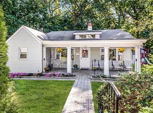 158 Rockne Rd, Yonkers, NY 10701