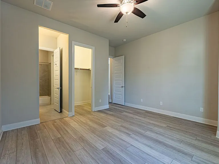 205 Barefoot Park Ln — Photo 13