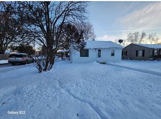 437 Pershing Ave, Machesney Park, IL 61115