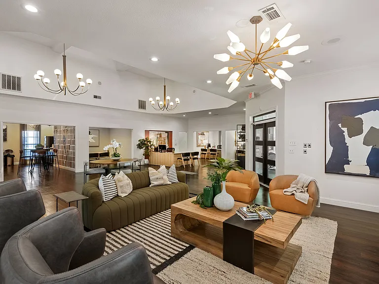 Cozy Leasing Office