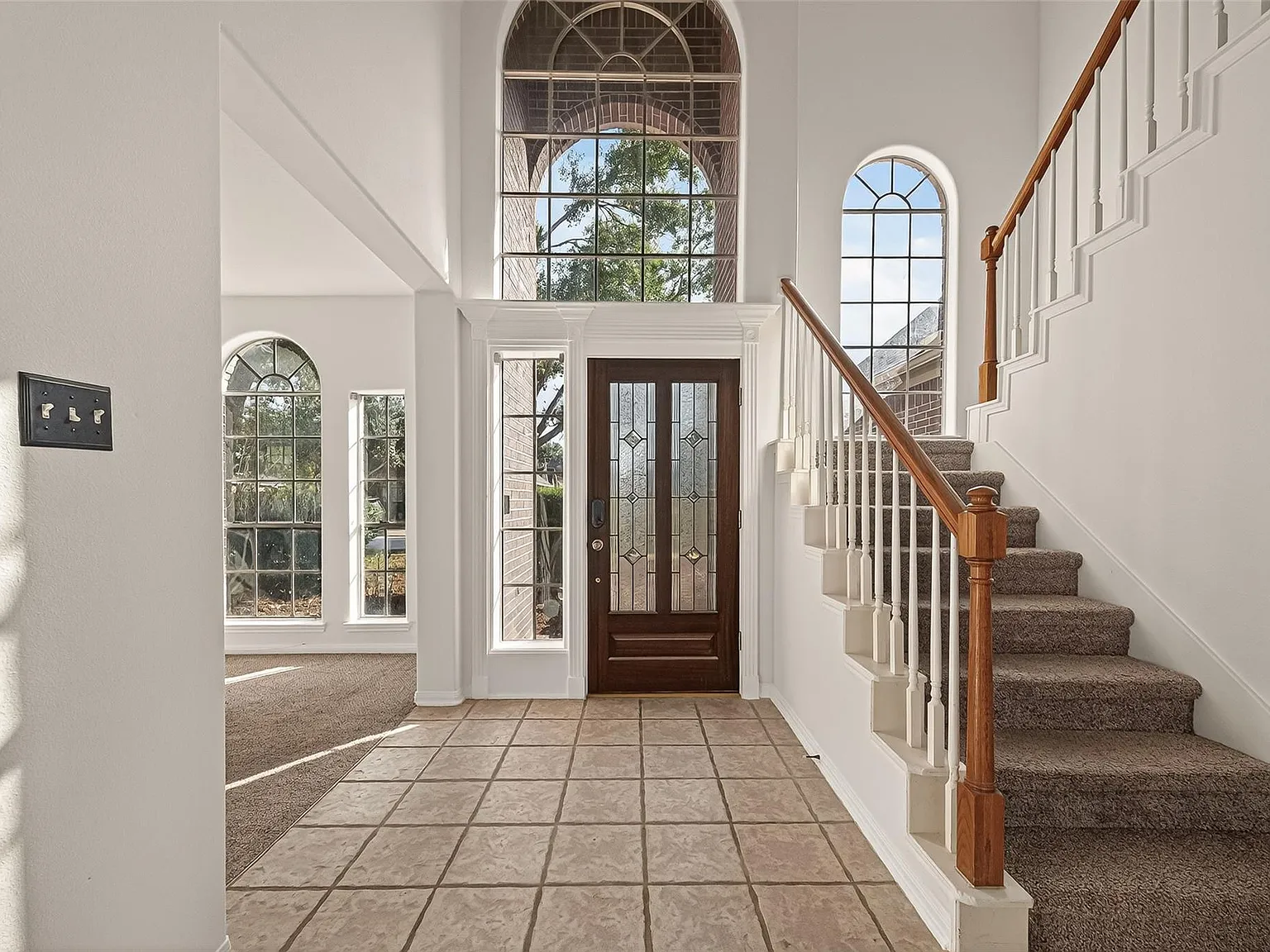 3 bed, 2.5 bath, 2557 sqft, $2,950 — Photo 4