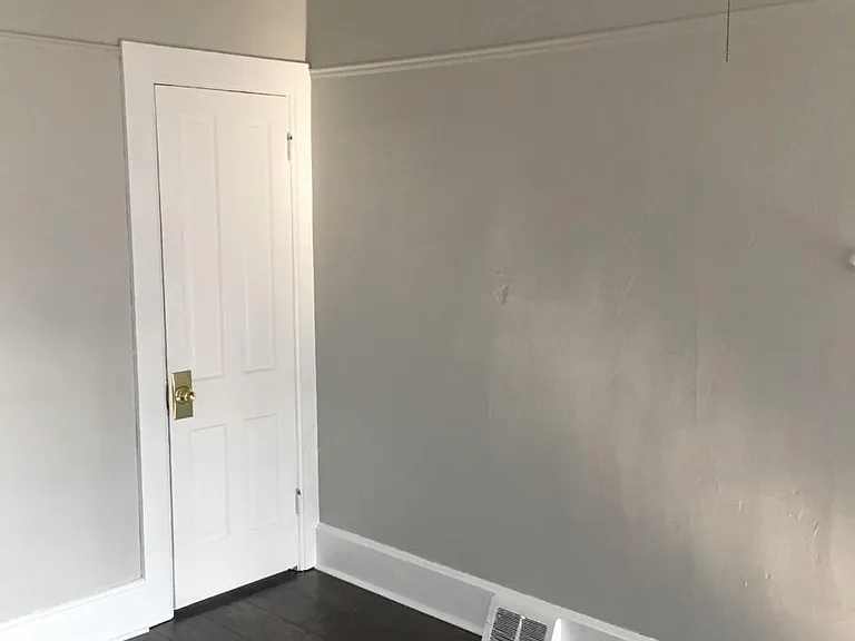 1664 N Astor St #UPPER — Photo 10