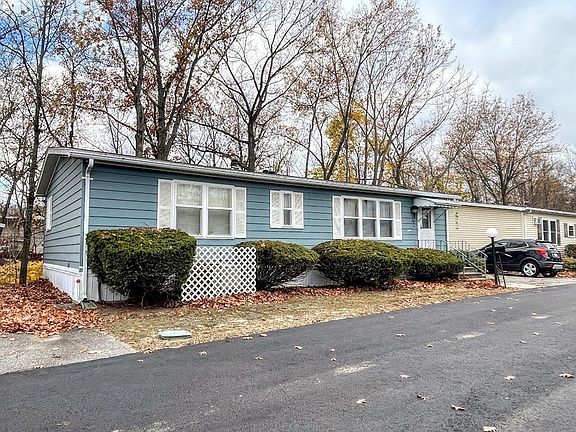 4th image of 276 Lunenburg St Lot 65