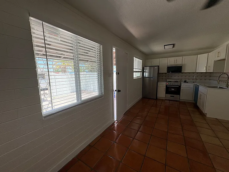 1867 E University Dr — Photo 27