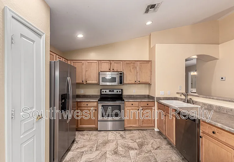 33782 N Mercedes Dr — Photo 12