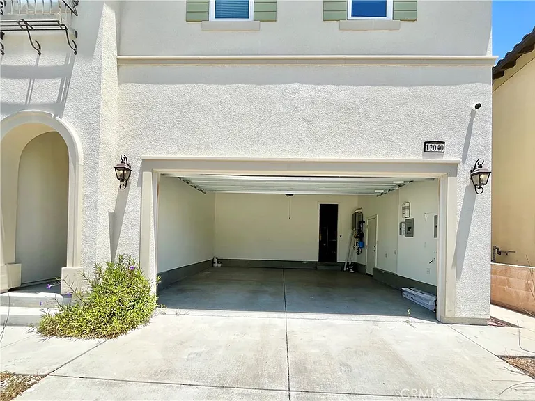 12040 Estrella Pl — Photo 38