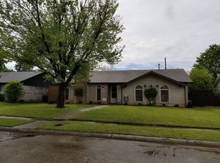 1426 Applegate Dr, Lewisville, TX 75067