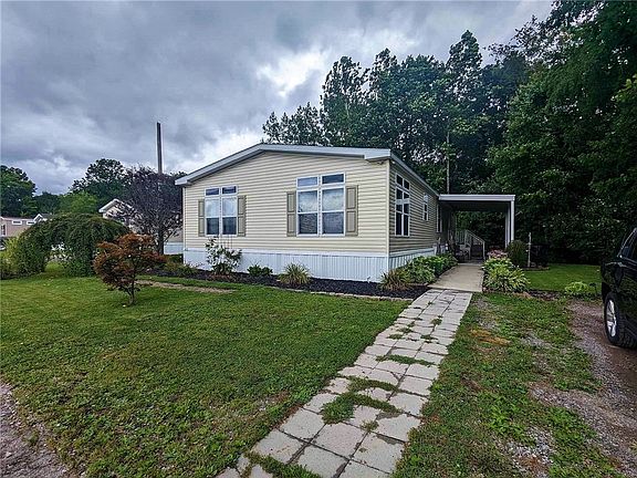 2nd image of 403 Harbor Terrace Dr