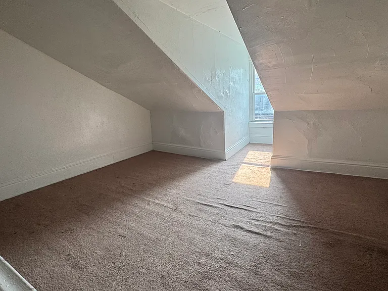 34 Miltenberger St — Photo 8