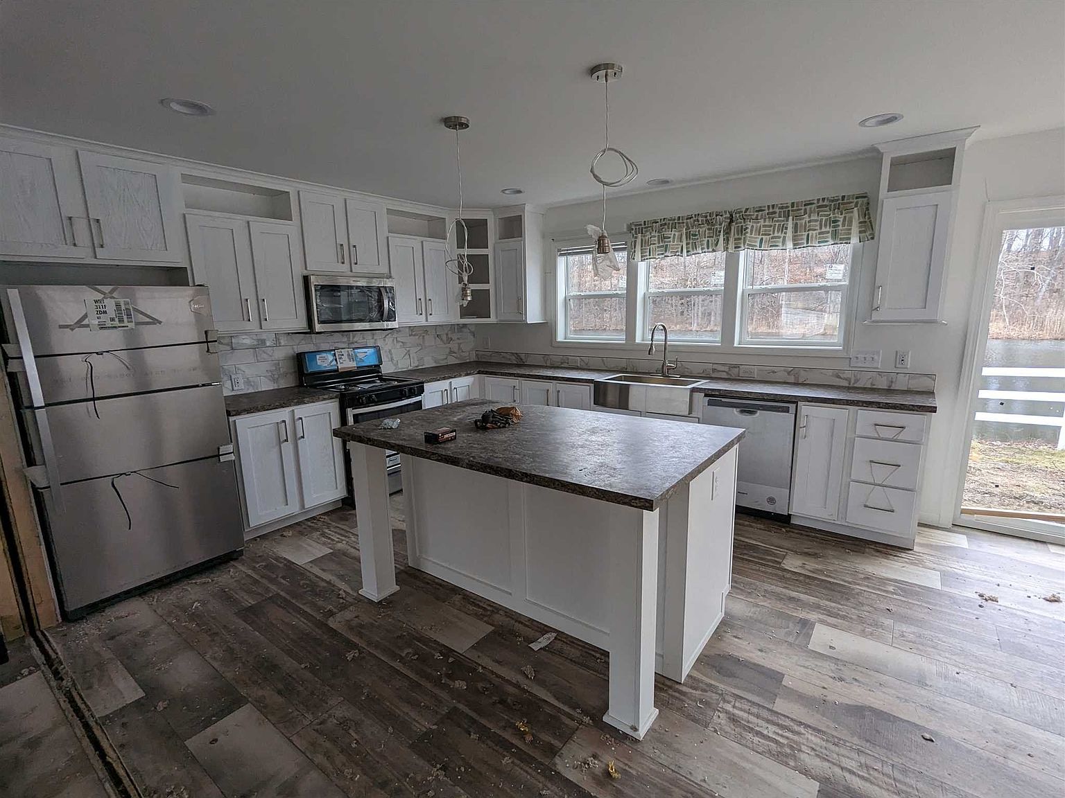 211 Brittany Ter, Rock Tavern, NY 12575 Zillow