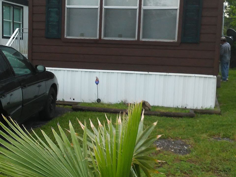 1st image of 2219 Colonial Dr