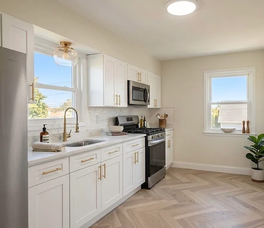 3 bed, 1.0 bath, $3,000 — Photo 2