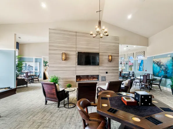 Broxton Bay Apartments
