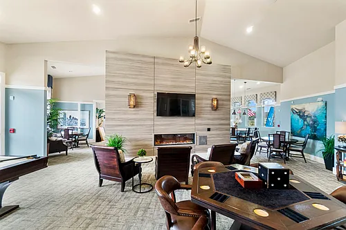 Broxton Bay Apartments Photo 1