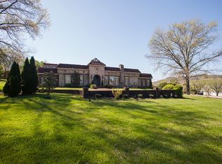 102 Vaughn Rd, Nashville, TN 37221