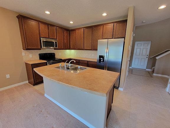 5th image of 2225 Seven Oaks Dr #1