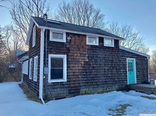 106 Oak Hill Rd, Hudson, NY 12534